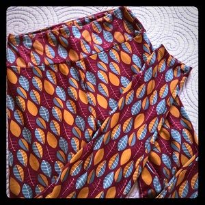 Lularoe one size leggings!
